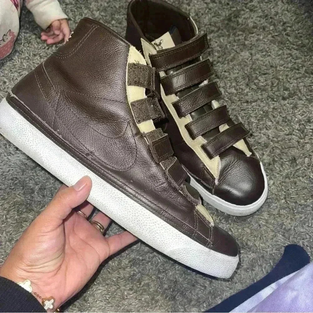 Nike Blazer AC High LE shoes sneakers new 386162 221 brown
Mens Size 11.5